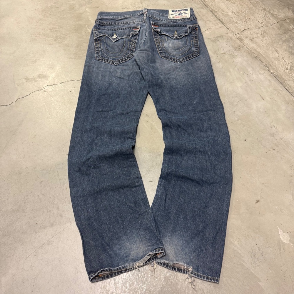 True Religion Mens Straight Leg Blue Jeans Made in USA 32x32 Distressed 1069